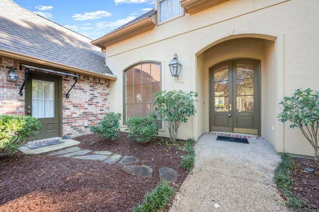 17202 Sweet Olive Dr, Saint George, LA 70817