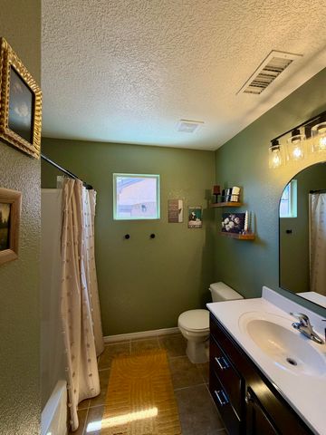 1251 La Fonda Street, Bernalillo, NM 87004