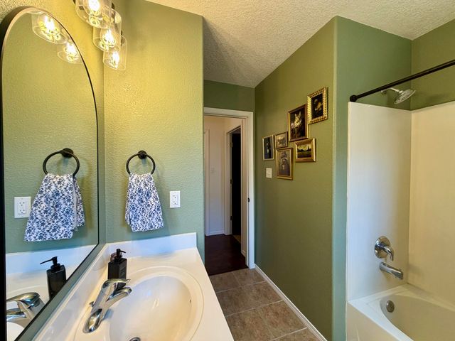 1251 La Fonda Street, Bernalillo, NM 87004