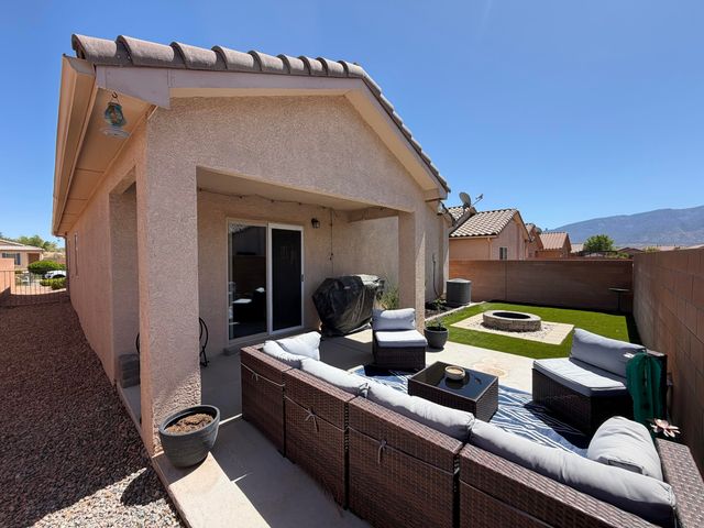 1251 La Fonda Street, Bernalillo, NM 87004