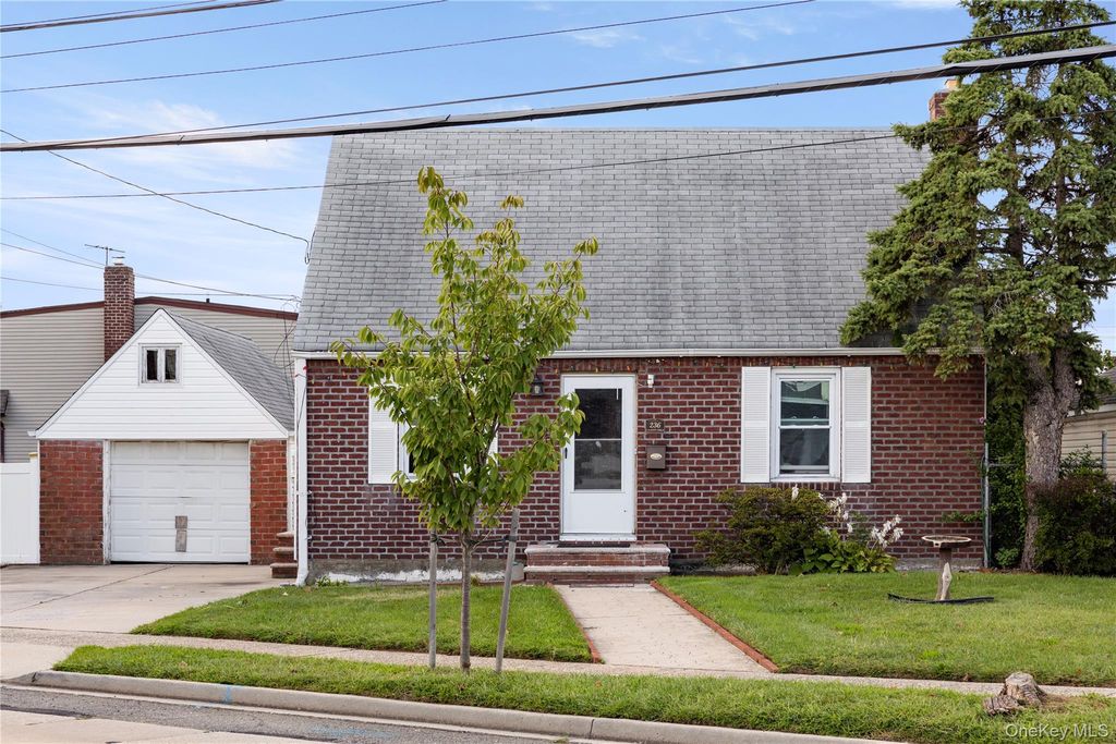 236 Dogwood Avenue, Franklin Square, NY 11010 — exterior