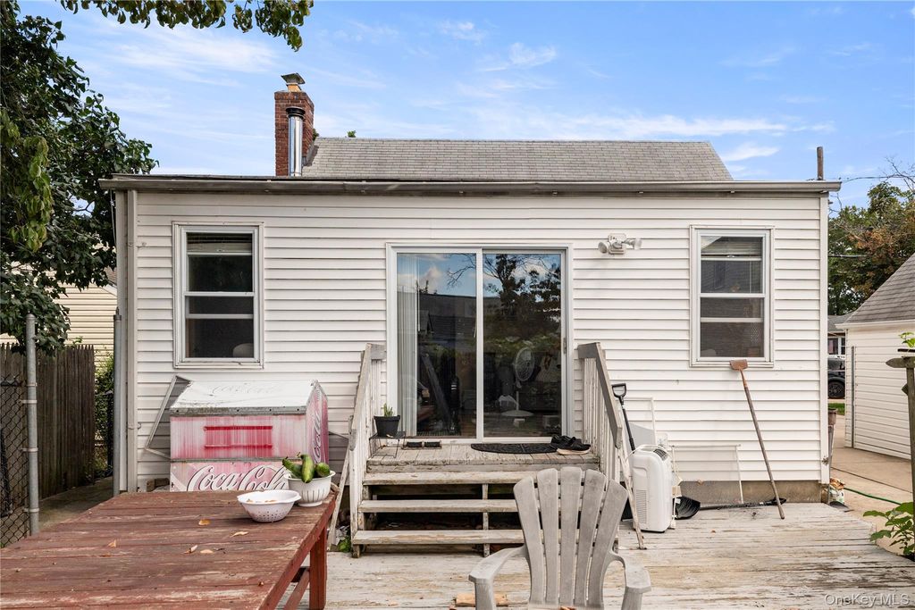 236 Dogwood Avenue, Franklin Square, NY 11010 — photo 5
