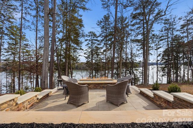 4012 Pollock View, Mount Holly, NC 28120