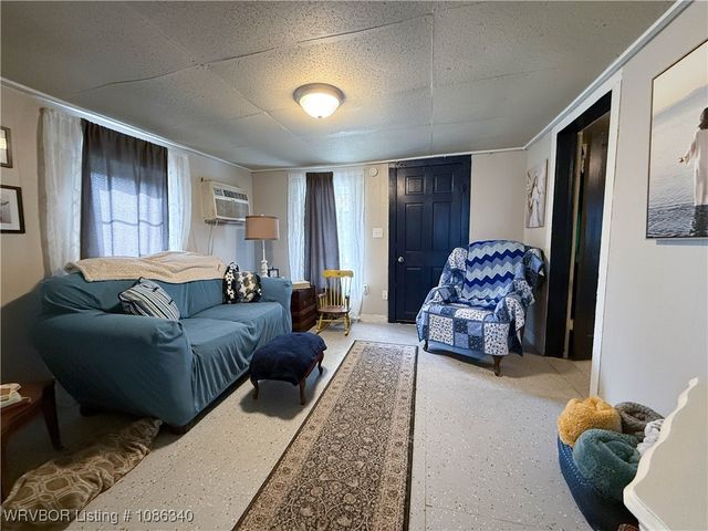 1230 Airport Road, Alma, AR 72921