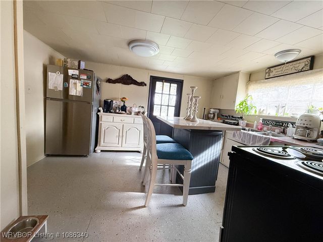 1230 Airport Road, Alma, AR 72921