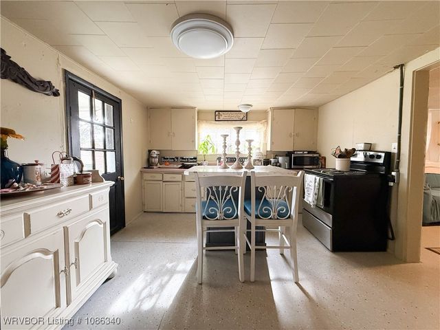 1230 Airport Road, Alma, AR 72921