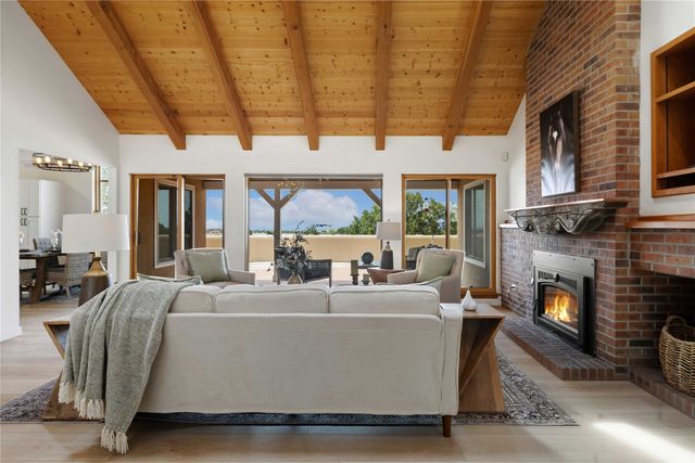 133 Jacinto Road, Santa Fe, NM 87508
