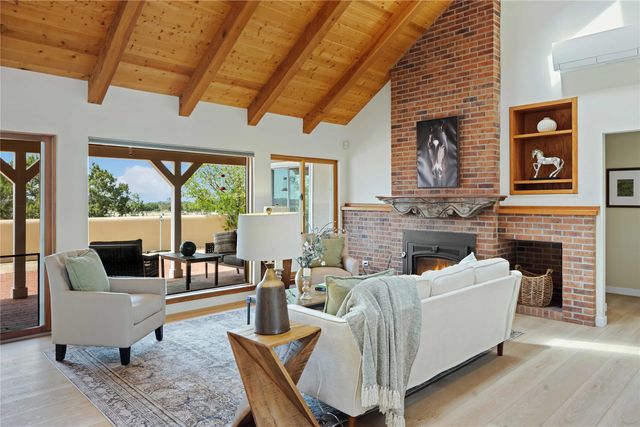 133 Jacinto Road, Santa Fe, NM 87508
