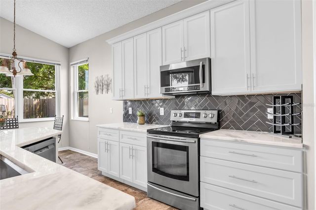 438 DARKWOOD AVENUE, Ocoee, FL 34761