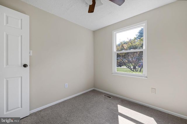 19145 SAINT JOHNSBURY LN, Germantown, MD 20876