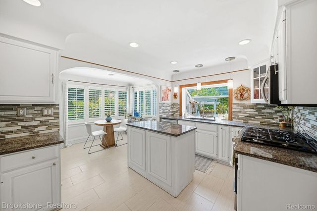 4174 Meyers Road, Independence Charter Township, MI 48329