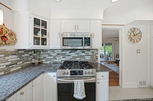 4174 Meyers Road, Independence Charter Township, MI 48329