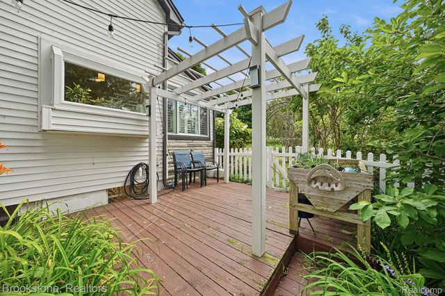 4174 Meyers Road, Independence Charter Township, MI 48329