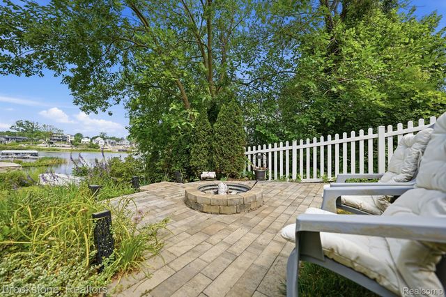 4174 Meyers Road, Independence Charter Township, MI 48329