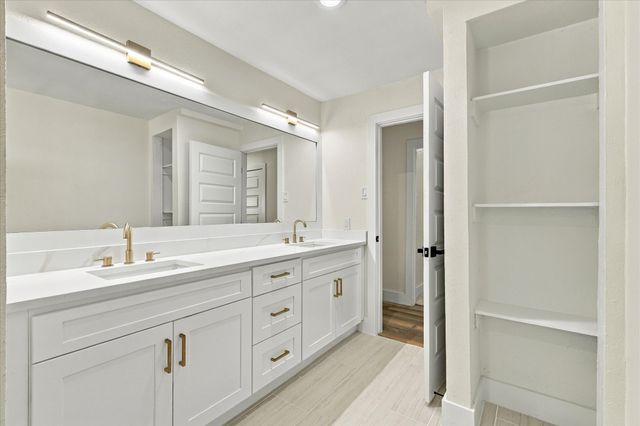 115 N Venice Drive, Duncanville, TX 75116