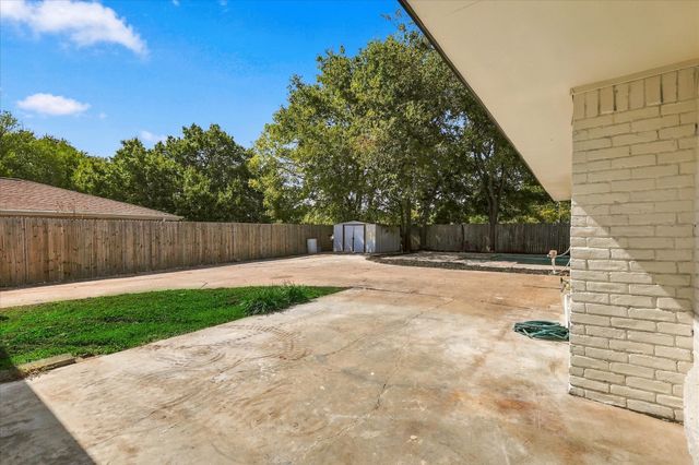 115 N Venice Drive, Duncanville, TX 75116