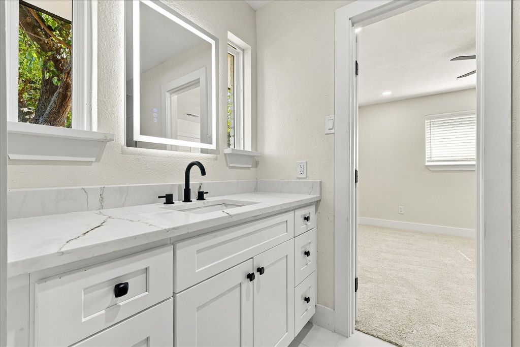 115 N Venice Drive, Duncanville, TX 75116 — photo 5