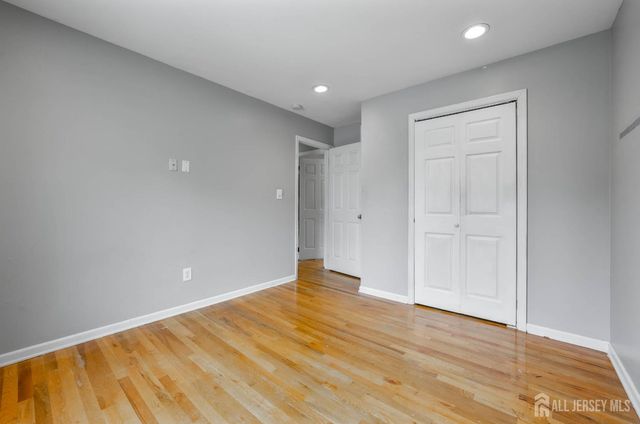 4 Patricia Avenue, Edison, NJ 08837