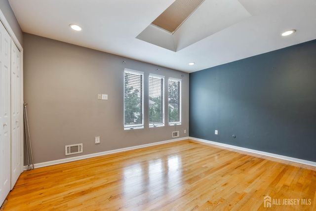 4 Patricia Avenue, Edison, NJ 08837