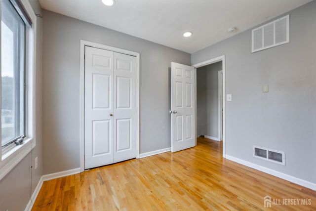 4 Patricia Avenue, Edison, NJ 08837