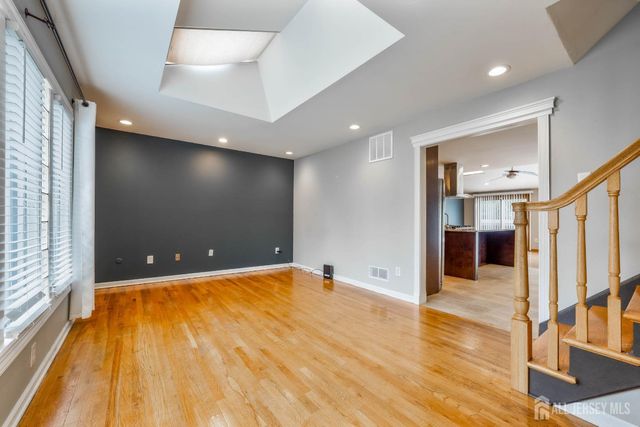 4 Patricia Avenue, Edison, NJ 08837