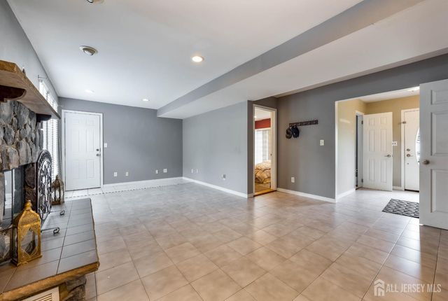 4 Patricia Avenue, Edison, NJ 08837