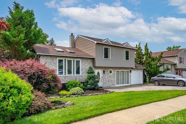 4 Patricia Avenue, Edison, NJ 08837