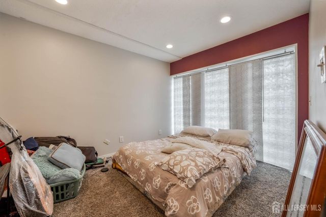 4 Patricia Avenue, Edison, NJ 08837