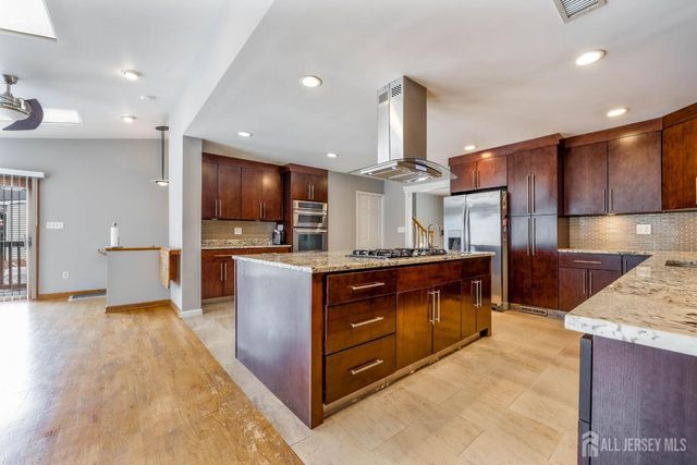 4 Patricia Avenue, Edison, NJ 08837