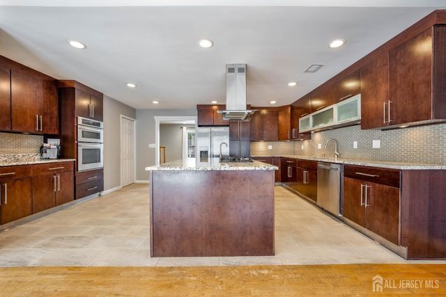 4 Patricia Avenue, Edison, NJ 08837