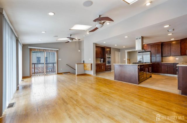 4 Patricia Avenue, Edison, NJ 08837