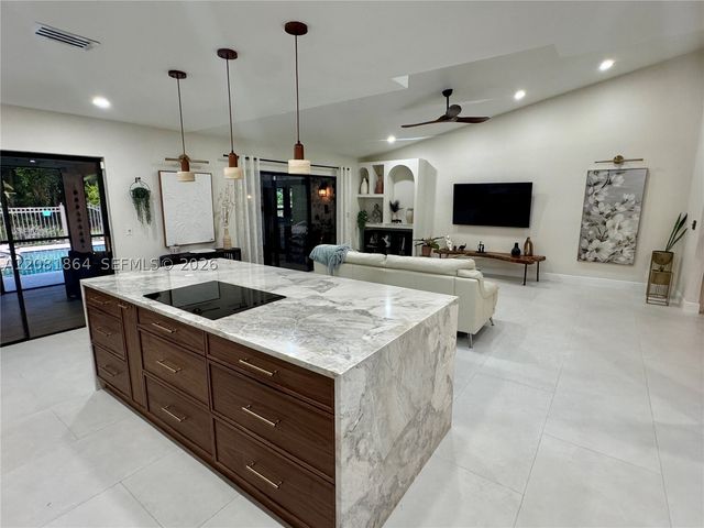 172 W Wild Pine Rd 172, Wellington, FL 33414