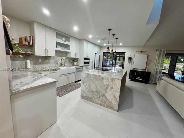 172 W Wild Pine Rd 172, Wellington, FL 33414