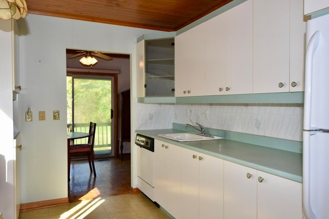 697 Point Road, Willsboro, NY 12996