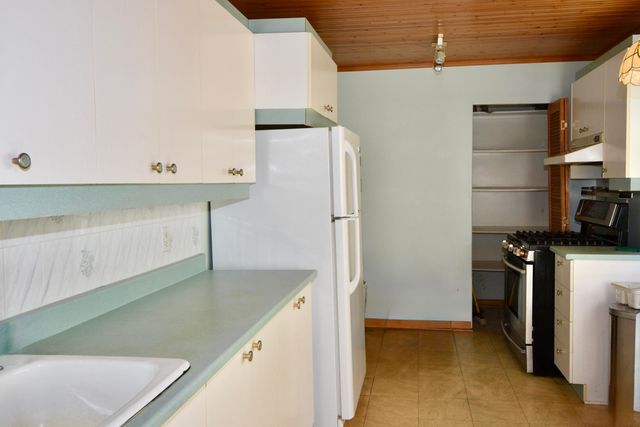 697 Point Road, Willsboro, NY 12996