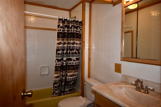 697 Point Road, Willsboro, NY 12996