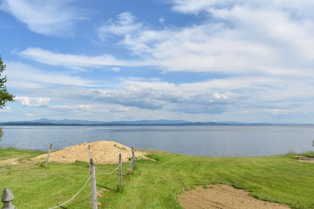 697 Point Road, Willsboro, NY 12996