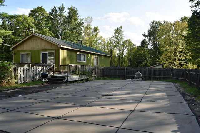 697 Point Road, Willsboro, NY 12996