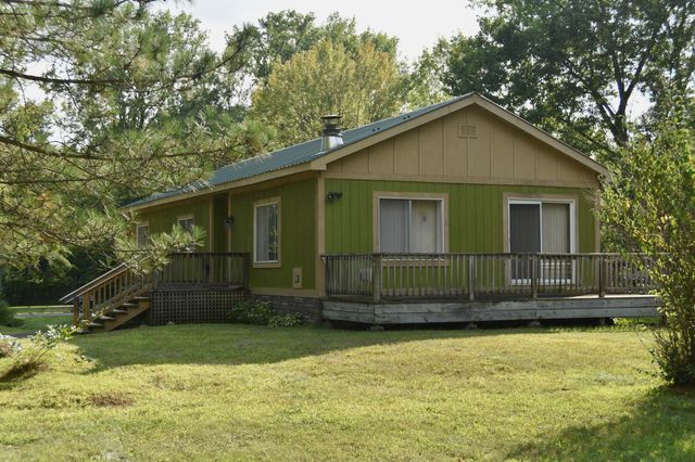 697 Point Road, Willsboro, NY 12996