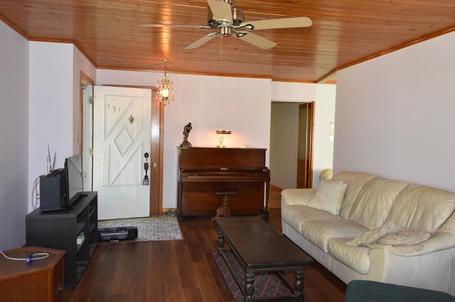 697 Point Road, Willsboro, NY 12996