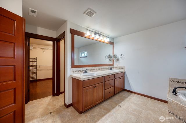 17103 138th Avenue E, Puyallup, WA 98374