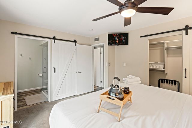 8543 E MITCHELL Drive, Scottsdale, AZ 85251