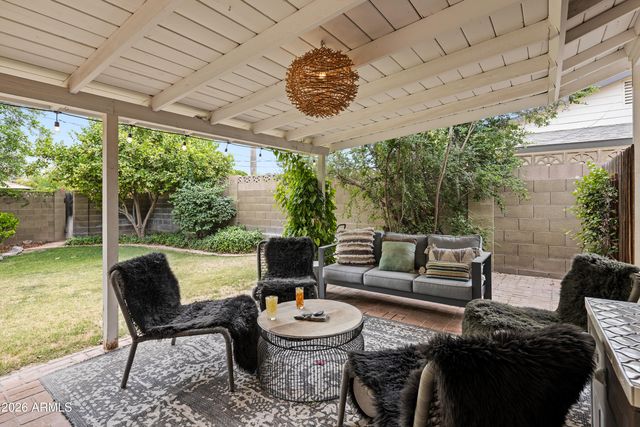 8543 E MITCHELL Drive, Scottsdale, AZ 85251