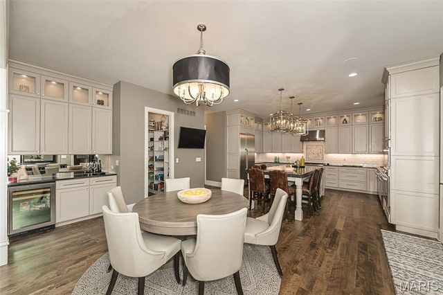 1600 White Sage Court, Chesterfield, MO 63005