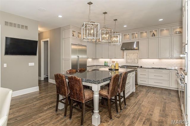 1600 White Sage Court, Chesterfield, MO 63005