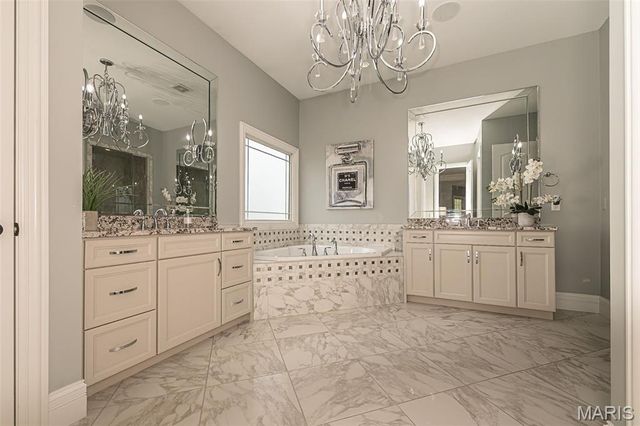 1600 White Sage Court, Chesterfield, MO 63005
