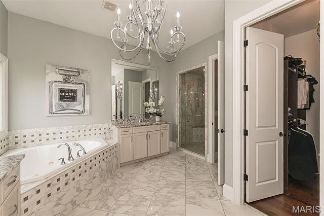 1600 White Sage Court, Chesterfield, MO 63005