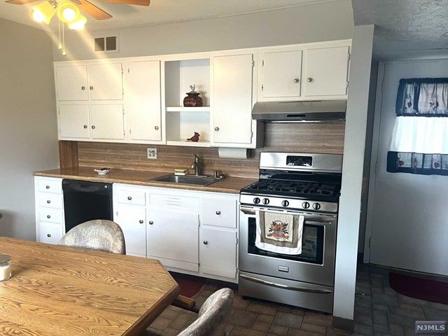 210 14th Street, Wood Ridge, NJ 07075
