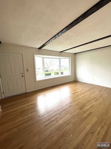 210 14th Street, Wood Ridge, NJ 07075