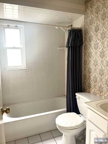210 14th Street, Wood Ridge, NJ 07075